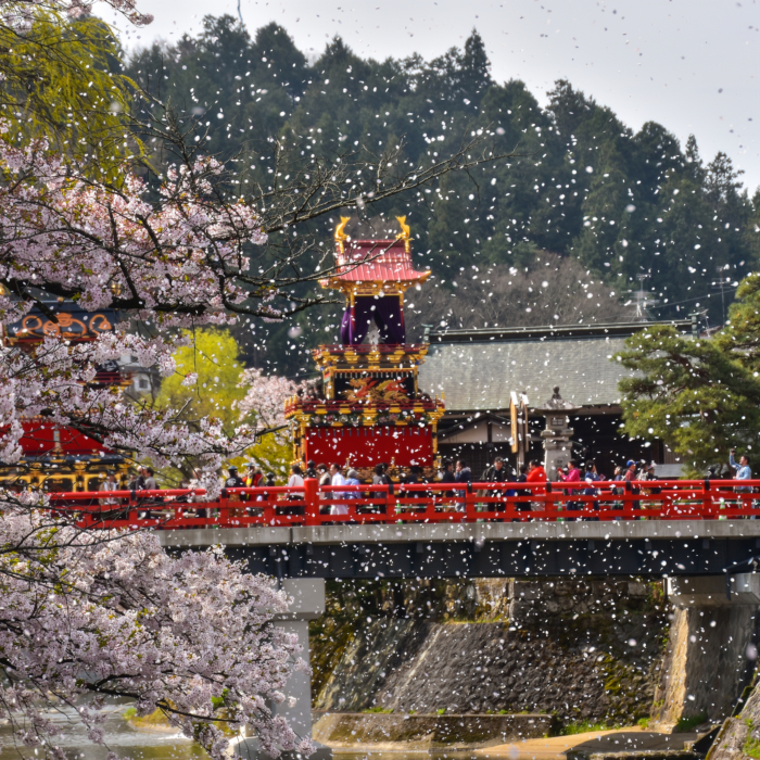 The Spring Takayama Festival will be held on April 14th and 15th.