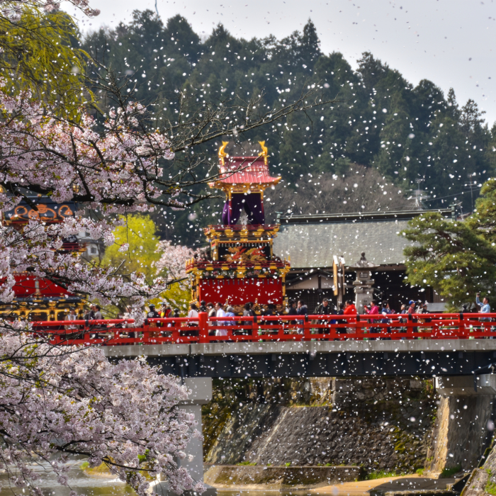 4/14、15に春の高山祭が開催されます。